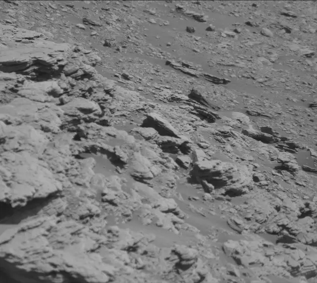 Sol 2523: Mast Camera (Mastcam)