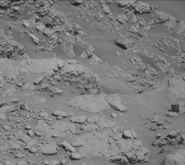 Sol 2523: Mast Camera (Mastcam)