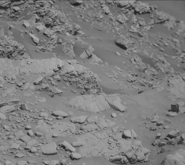 Sol 2523: Mast Camera (Mastcam)