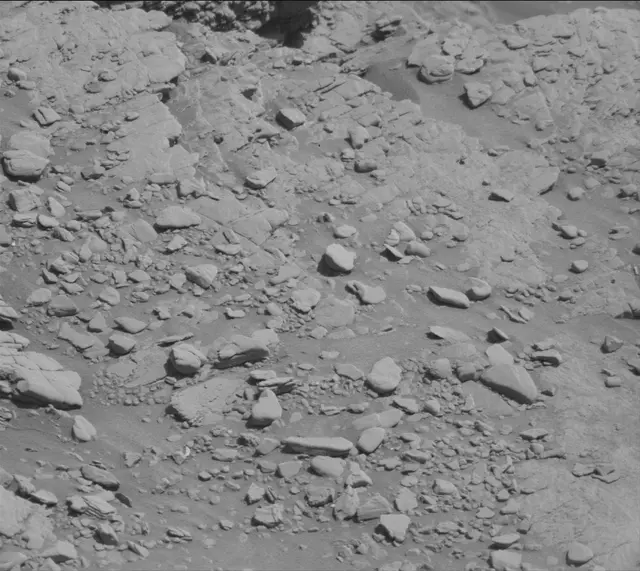 Sol 2523: Mast Camera (Mastcam)