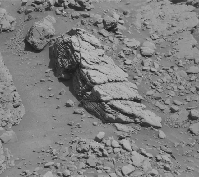 Sol 2523: Mast Camera (Mastcam)