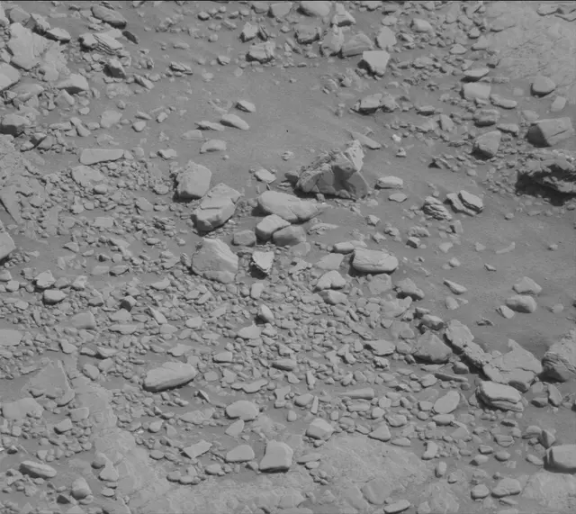 Sol 2523: Mast Camera (Mastcam)