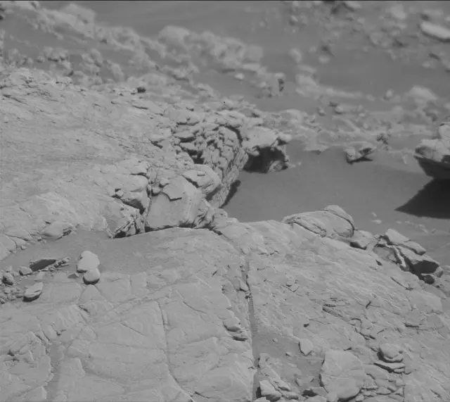 Sol 2523: Mast Camera (Mastcam)