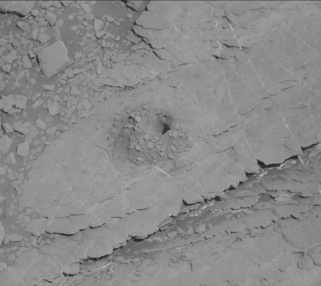 Sol 2523: Mast Camera (Mastcam)