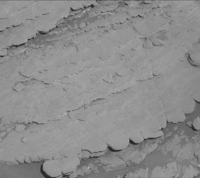 Sol 2523: Mast Camera (Mastcam)