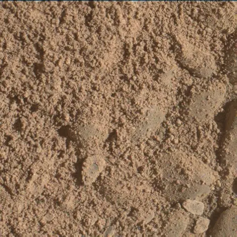 Sol 2523: Mars Hand Lens Imager (MAHLI)