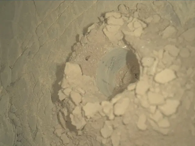 Sol 2524: Mars Hand Lens Imager (MAHLI)