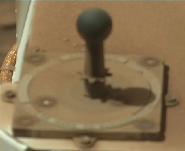 Sol 2526: Mast Camera (Mastcam)