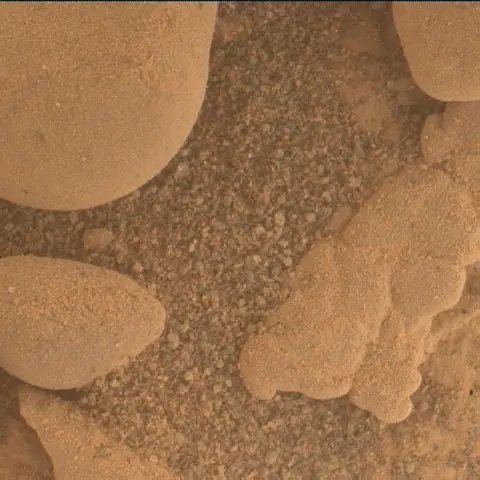 Sol 2526: Mars Hand Lens Imager (MAHLI)