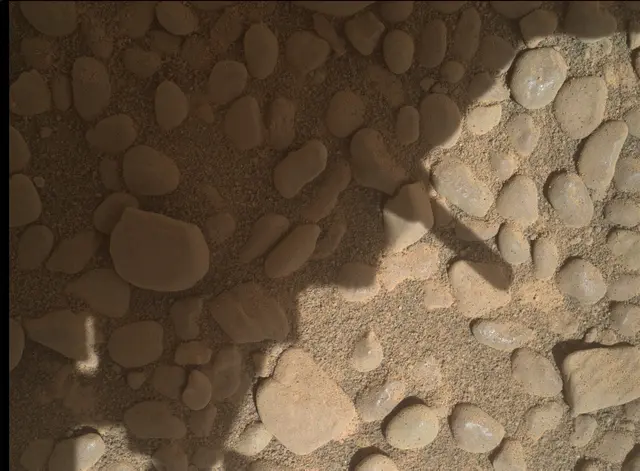 Sol 2526: Mars Hand Lens Imager (MAHLI)