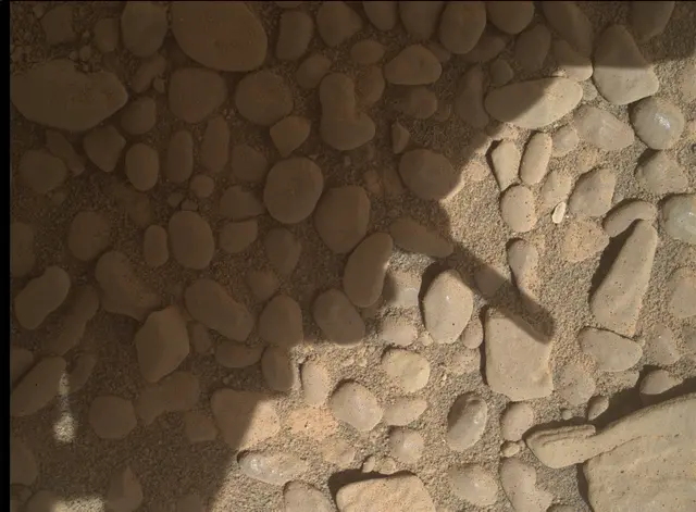 Sol 2526: Mars Hand Lens Imager (MAHLI)