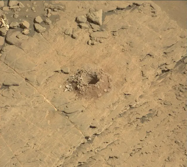 Sol 2527: Mast Camera (Mastcam)
