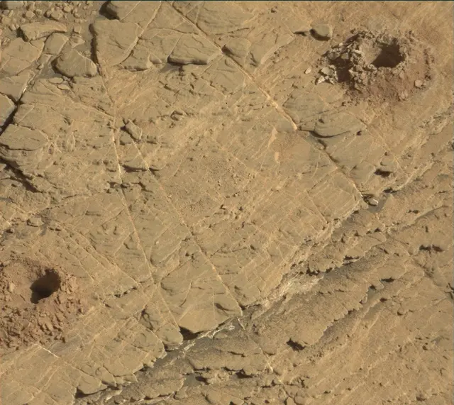 Sol 2529: Mast Camera (Mastcam)