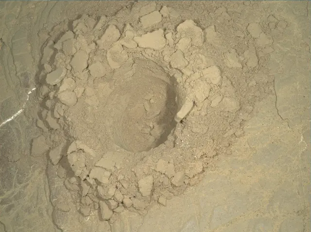 Sol 2529: Mars Hand Lens Imager (MAHLI)