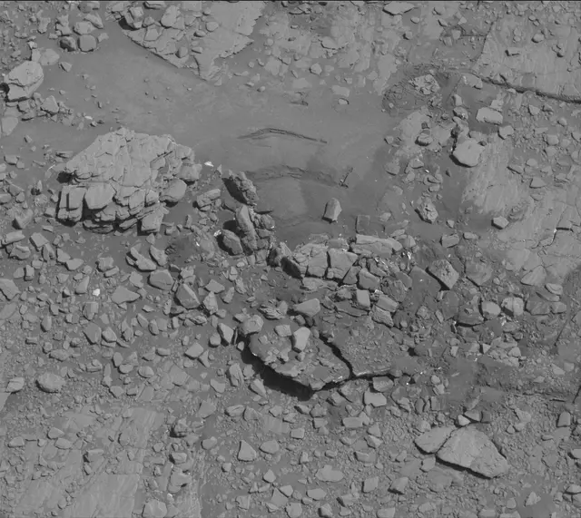 Sol 2532: Mast Camera (Mastcam)