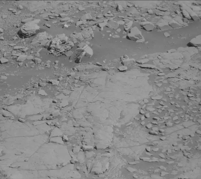 Sol 2535: Mast Camera (Mastcam)