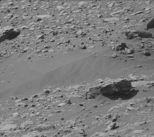 Sol 2535: Mast Camera (Mastcam)