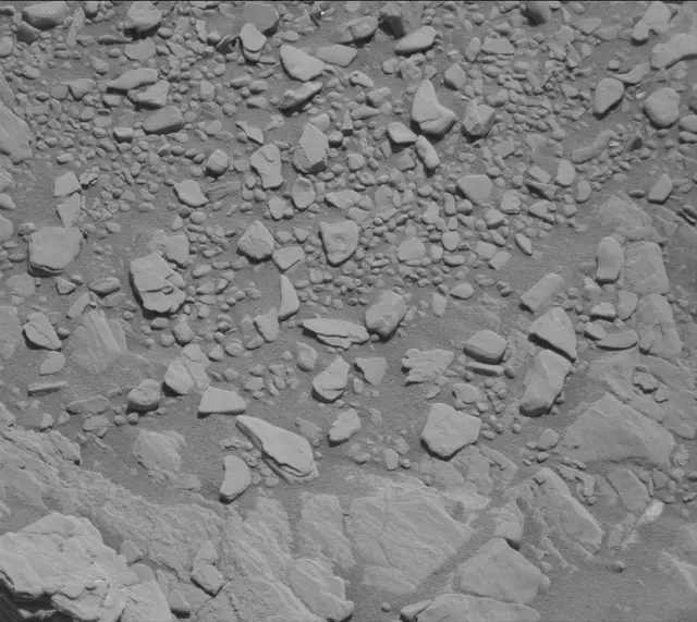 Sol 2544: Mast Camera (Mastcam)