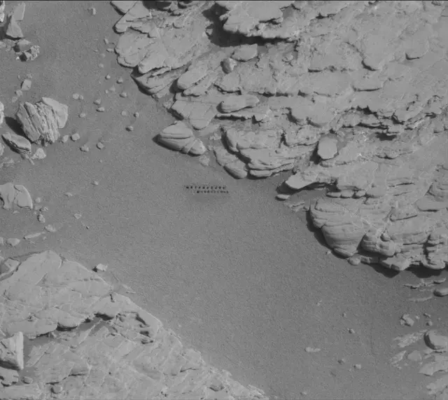 Sol 2548: Mast Camera (Mastcam)
