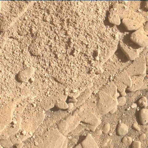 Sol 2550: Mars Hand Lens Imager (MAHLI)