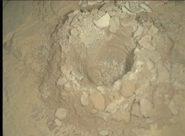 Sol 2551: Mars Hand Lens Imager (MAHLI)