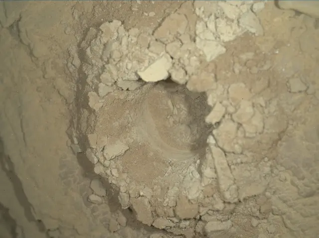 Sol 2551: Mars Hand Lens Imager (MAHLI)