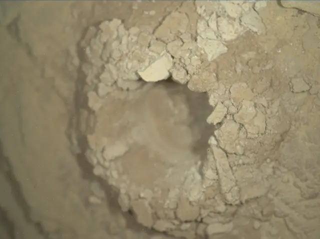 Sol 2551: Mars Hand Lens Imager (MAHLI)