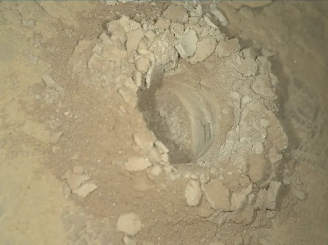 Sol 2551: Mars Hand Lens Imager (MAHLI)