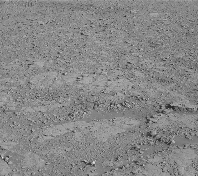 Sol 2553: Mast Camera (Mastcam)