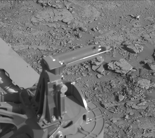 Sol 2553: Mast Camera (Mastcam)