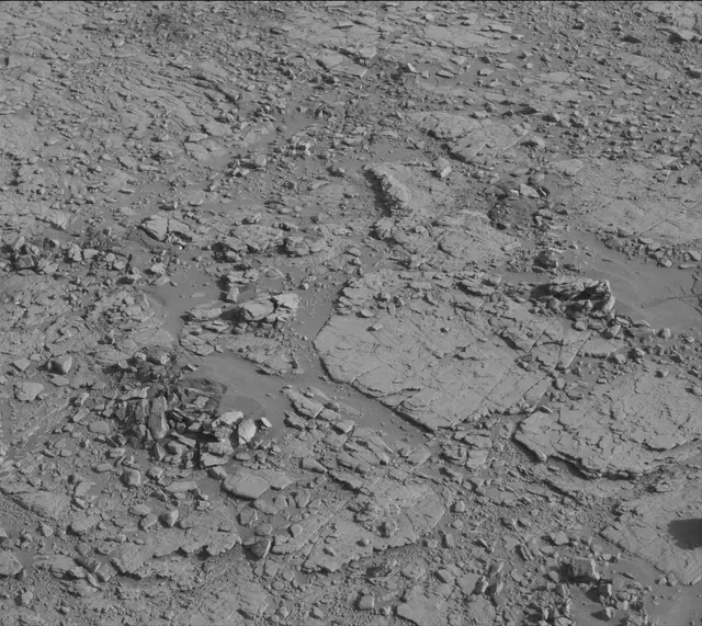Sol 2553: Mast Camera (Mastcam)