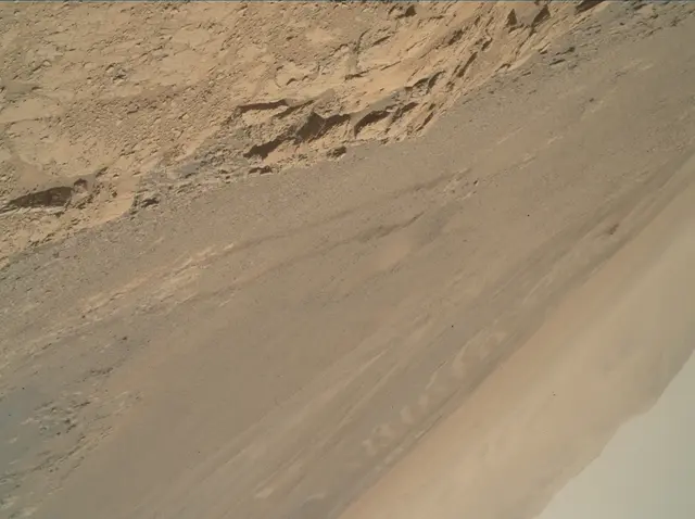 Sol 2553: Mars Hand Lens Imager (MAHLI)