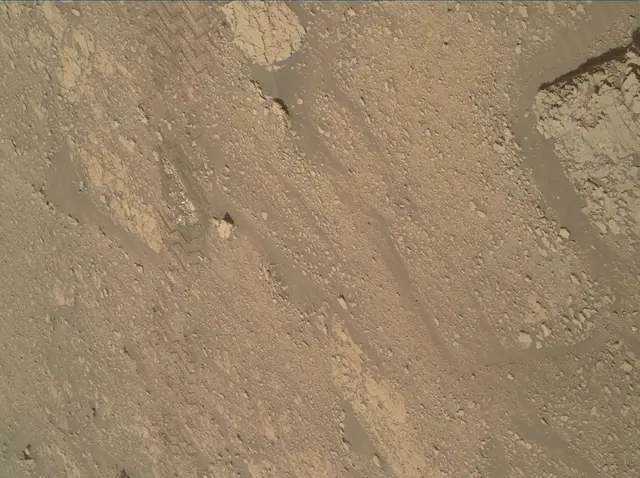 Sol 2553: Mars Hand Lens Imager (MAHLI)