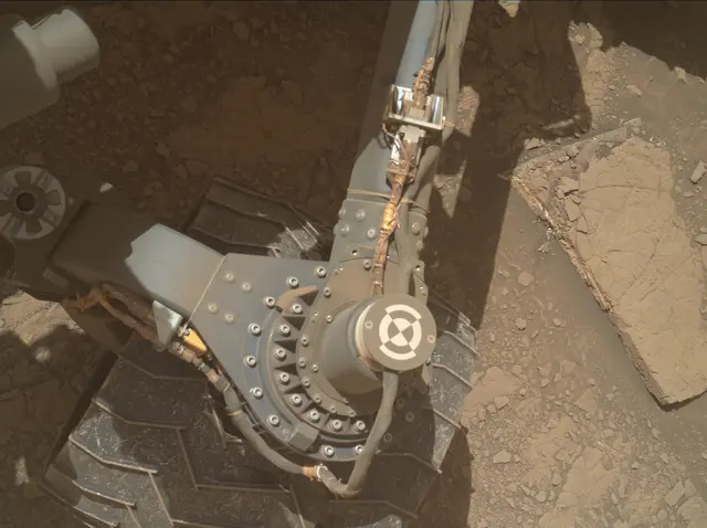 Sol 2553: Mars Hand Lens Imager (MAHLI)