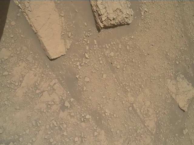 Sol 2553: Mars Hand Lens Imager (MAHLI)
