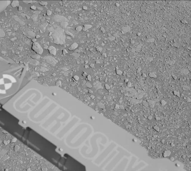 Sol 2555: Mast Camera (Mastcam)