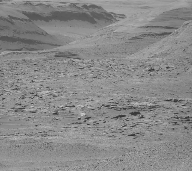 Sol 2555: Mast Camera (Mastcam)