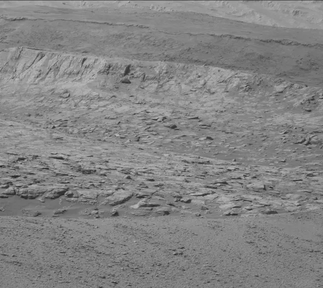 Sol 2555: Mast Camera (Mastcam)
