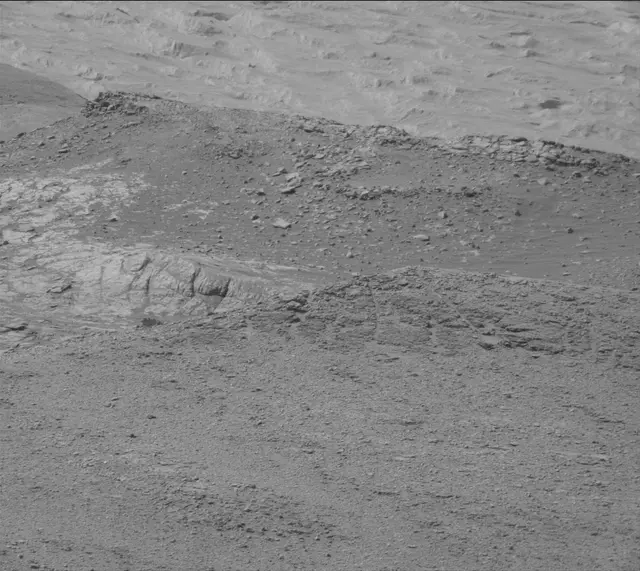 Sol 2555: Mast Camera (Mastcam)