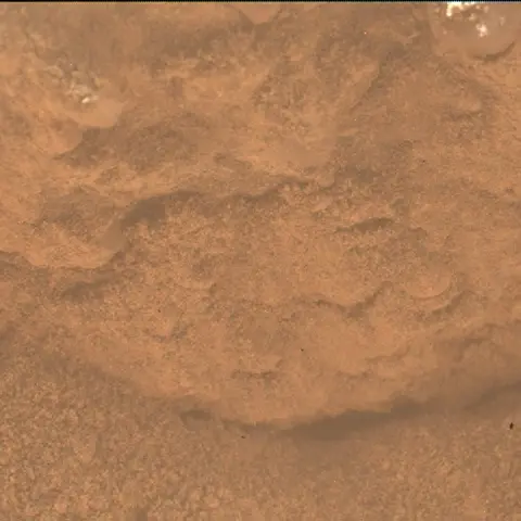 Sol 2557: Mars Hand Lens Imager (MAHLI)
