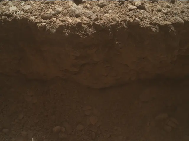 Sol 2557: Mars Hand Lens Imager (MAHLI)