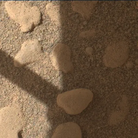 Sol 2559: Mars Hand Lens Imager (MAHLI)