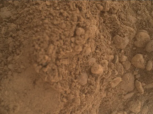 Sol 2559: Mars Hand Lens Imager (MAHLI)
