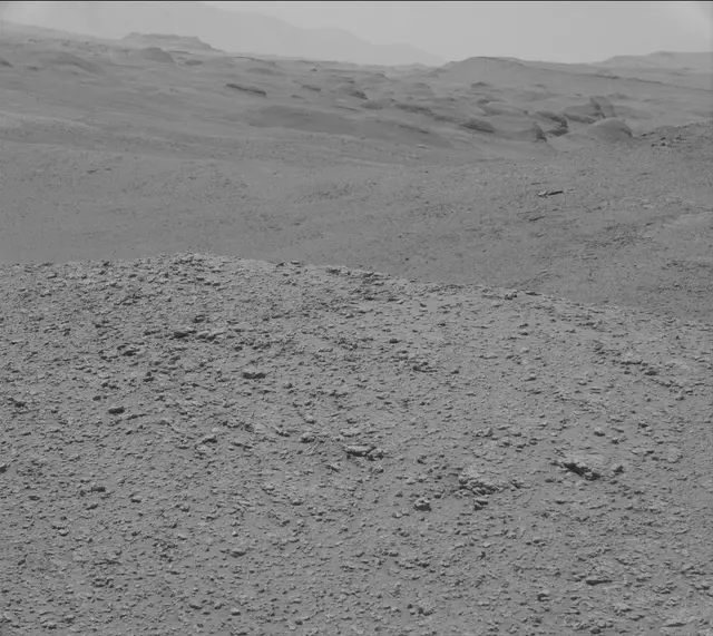 Sol 2560: Mast Camera (Mastcam)