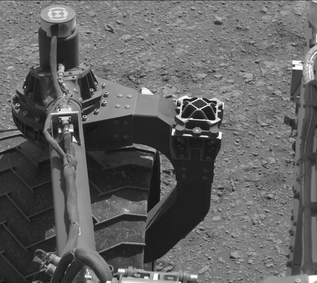 Sol 2560: Mast Camera (Mastcam)