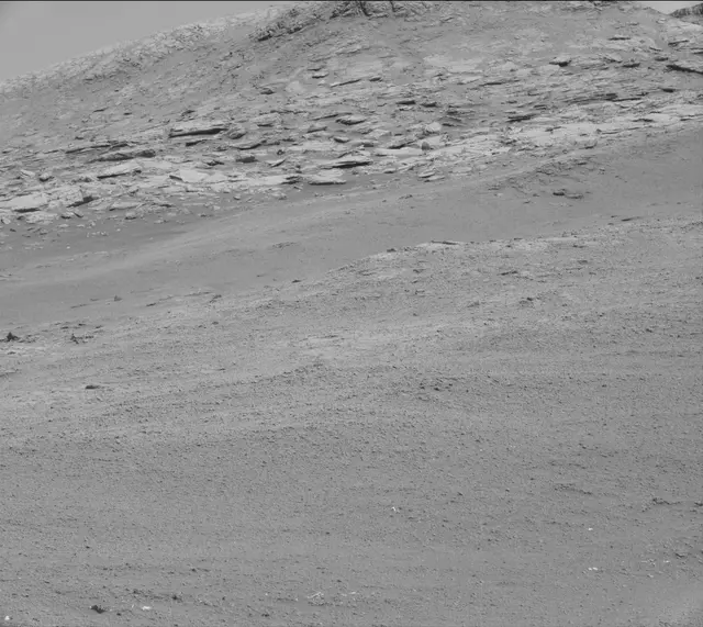 Sol 2563: Mast Camera (Mastcam)