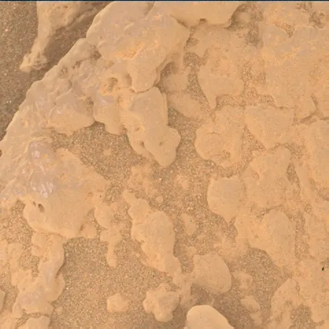 Sol 2563: Mars Hand Lens Imager (MAHLI)