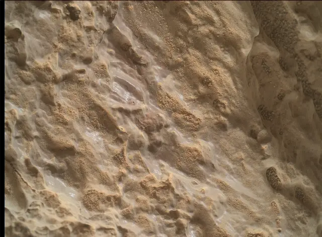 Sol 2564: Mars Hand Lens Imager (MAHLI)