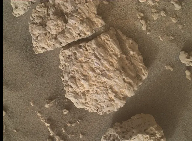 Sol 2564: Mars Hand Lens Imager (MAHLI)