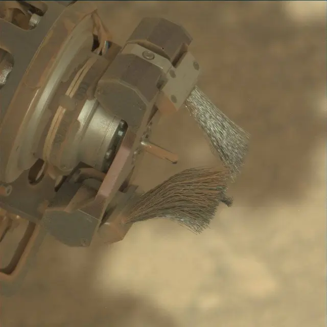 Sol 2567: Mast Camera (Mastcam)